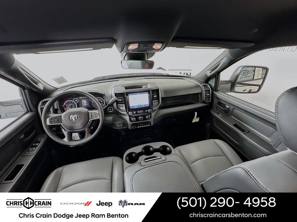 2026 RAM Ram 5500 Chassis Cab RAM 5500 TRADESMAN CHASSIS CREW CAB 4X4 84' CA