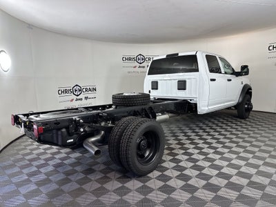2027 RAM Ram 5500 Chassis Cab RAM 5500 TRADESMAN CHASSIS CREW CAB 4X4 84' CA