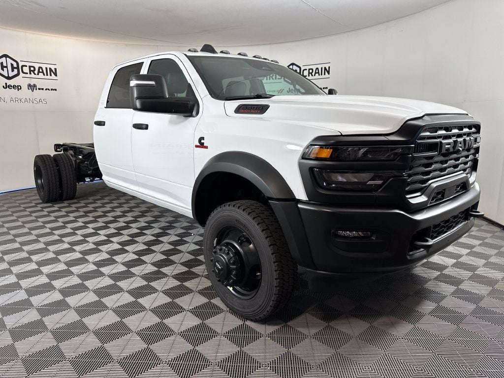 2027 RAM Ram 5500 Chassis Cab RAM 5500 TRADESMAN CHASSIS CREW CAB 4X4 84' CA