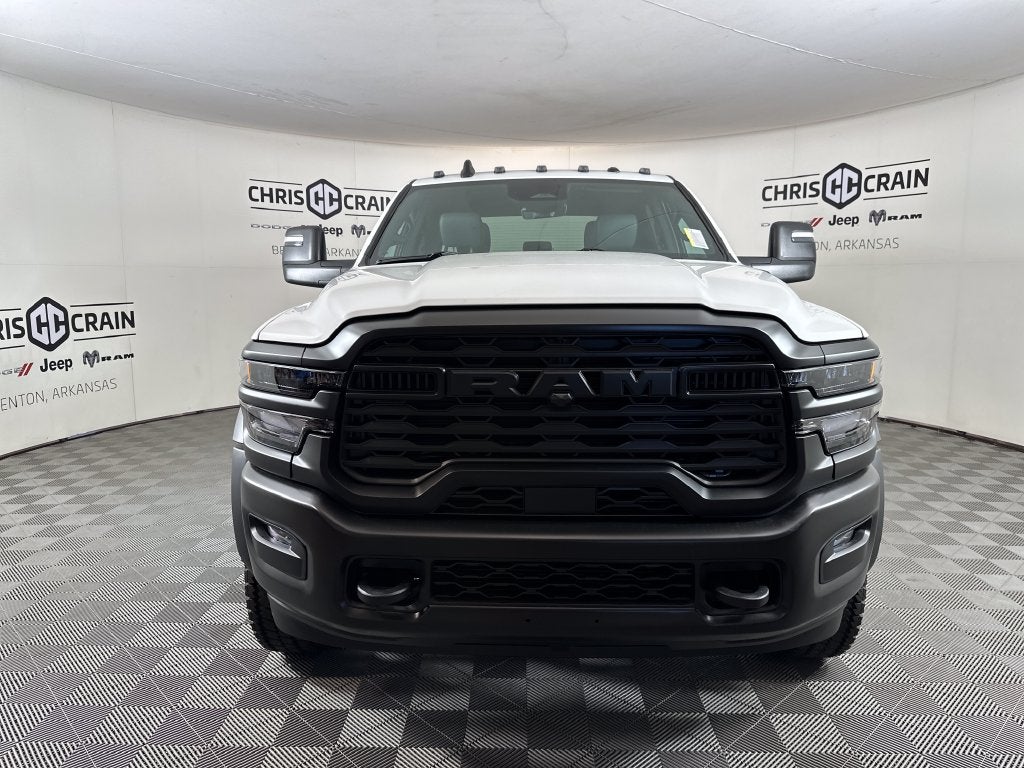 2027 RAM Ram 5500 Chassis Cab RAM 5500 TRADESMAN CHASSIS CREW CAB 4X4 84' CA