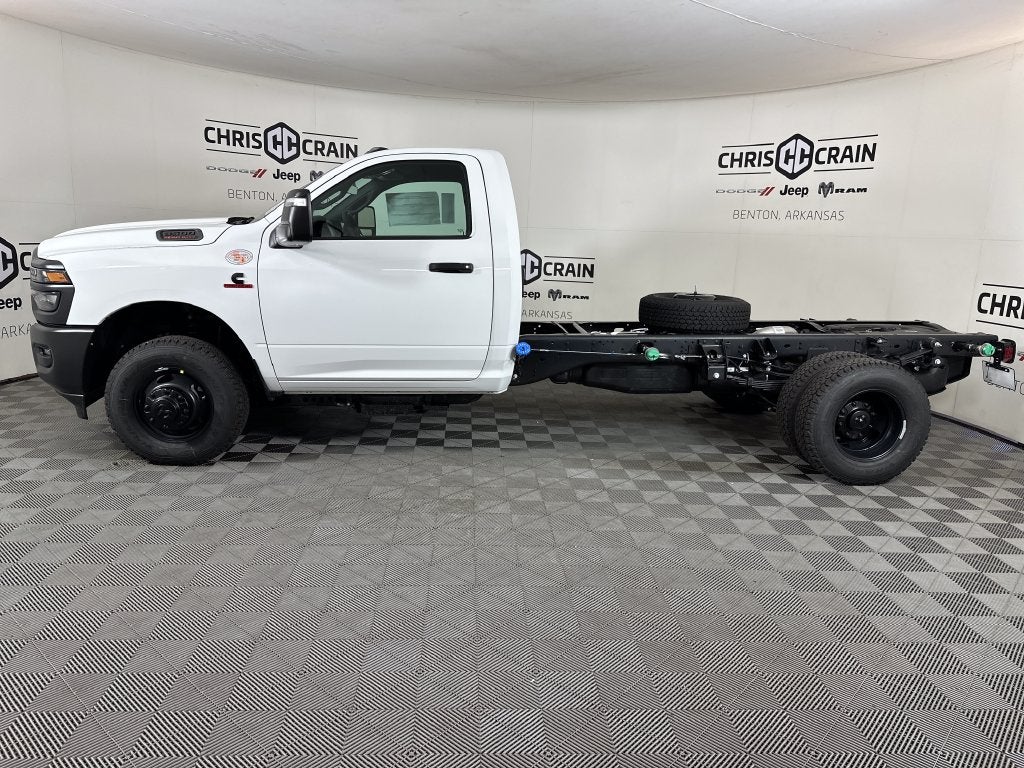 2027 RAM Ram 3500 Chassis Cab RAM 3500 TRADESMAN CHASSIS REGULAR CAB 4X4 84' CA