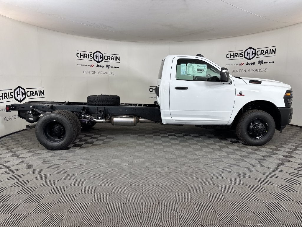 2027 RAM Ram 3500 Chassis Cab RAM 3500 TRADESMAN CHASSIS REGULAR CAB 4X4 84' CA