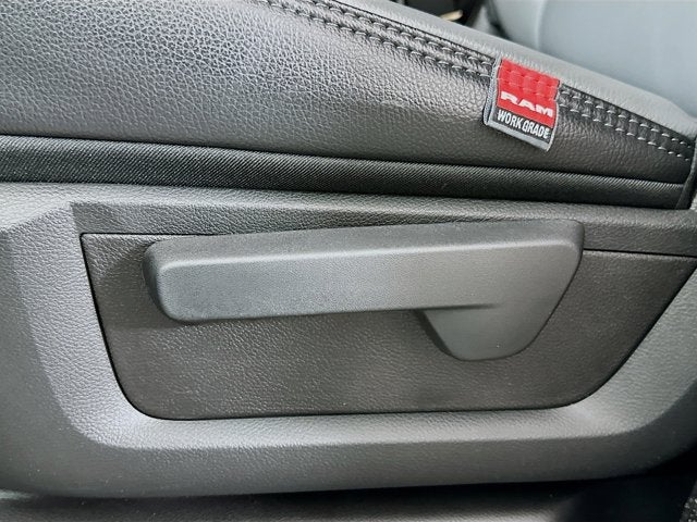 2026 RAM Ram 3500 Chassis Cab RAM 3500 TRADESMAN CREW CAB CHASSIS 4X4 60' CA