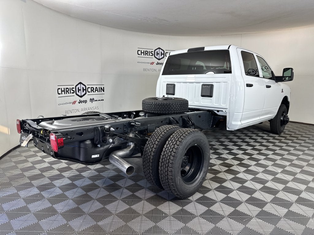 2027 RAM Ram 3500 Chassis Cab RAM 3500 TRADESMAN CREW CAB CHASSIS 4X4 60' CA