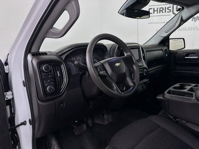 2023 Chevrolet Silverado 1500 4WD Crew Cab Standard Bed Custom