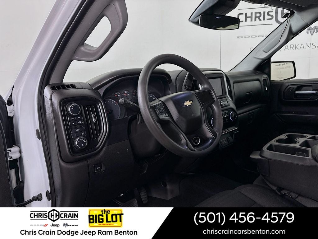 2023 Chevrolet Silverado 1500 4WD Crew Cab Standard Bed Custom