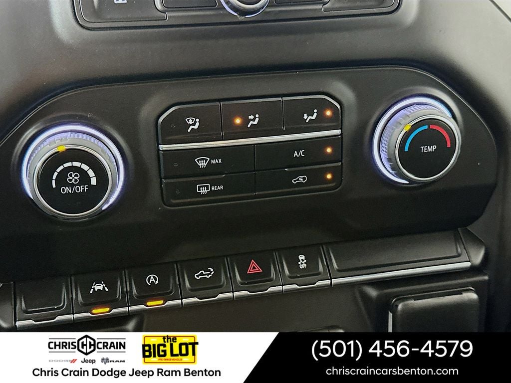 2023 Chevrolet Silverado 1500 4WD Crew Cab Standard Bed Custom