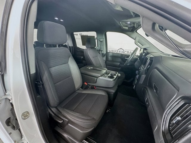 2023 Chevrolet Silverado 1500 4WD Crew Cab Standard Bed Custom