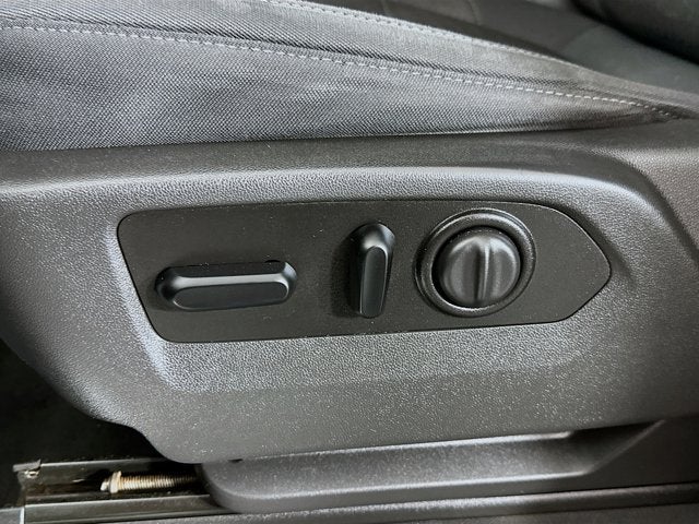 2020 Chevrolet Silverado 1500 4WD Crew Cab Short Bed LT