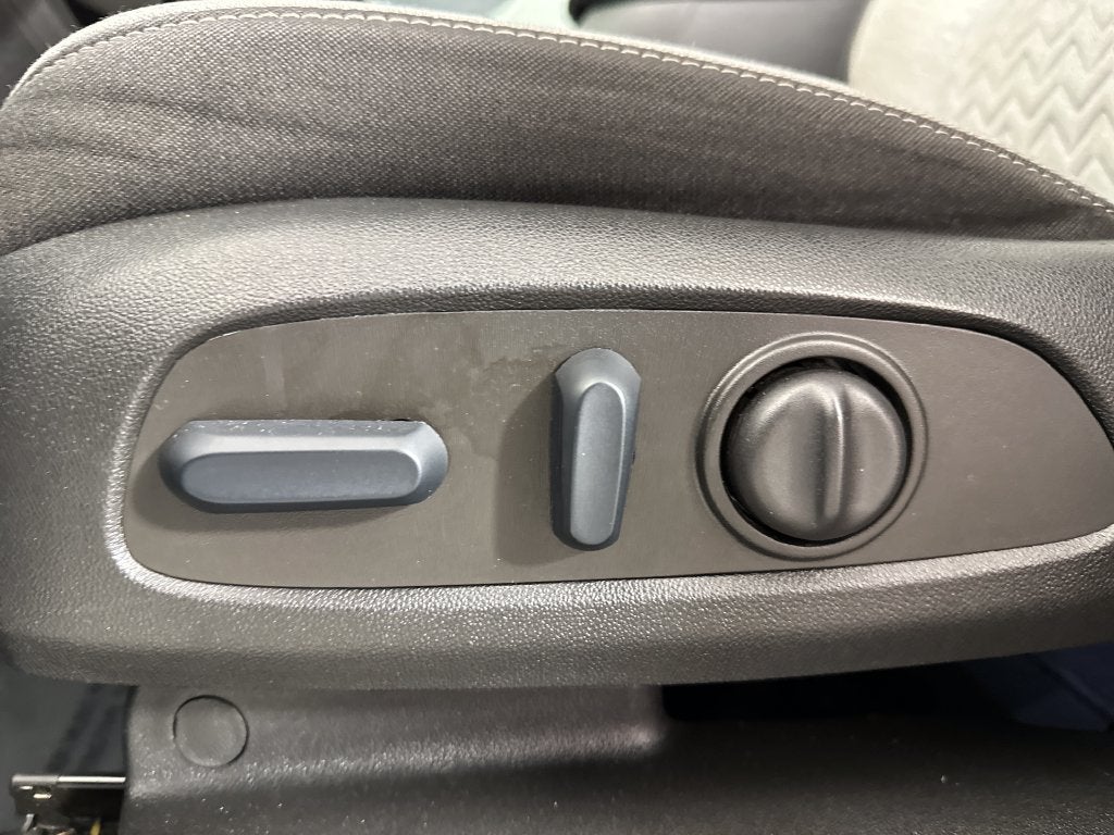 2023 Chevrolet Equinox FWD LS