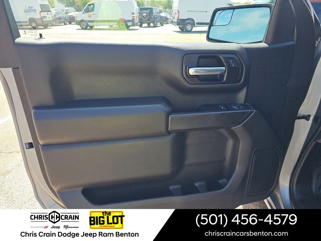 2025 GMC Sierra 1500 2WD Regular Cab Long Box Pro