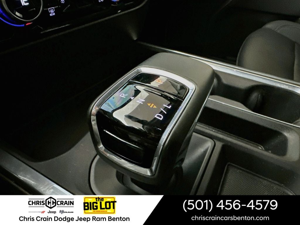 2025 GMC Sierra 1500 4WD Crew Cab Short Box SLT