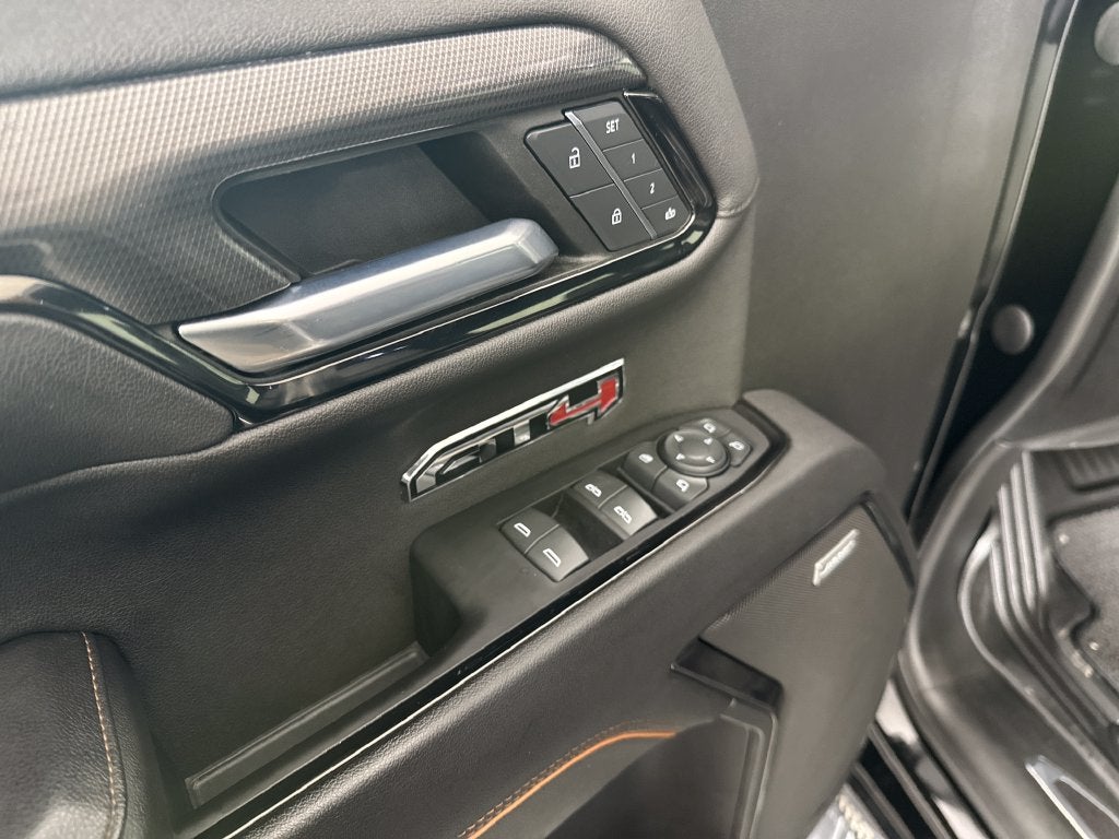 2023 GMC Sierra 1500 4WD Crew Cab Short Box AT4