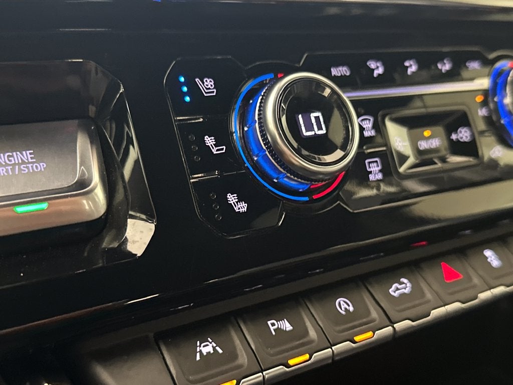 2023 GMC Sierra 1500 4WD Crew Cab Short Box AT4