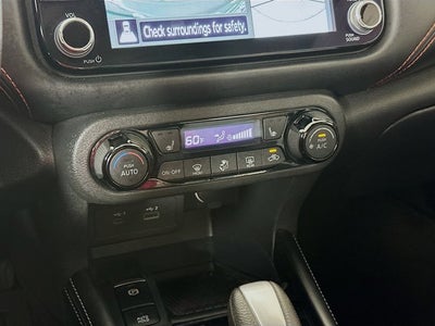 2024 Nissan Kicks SR Xtronic CVT