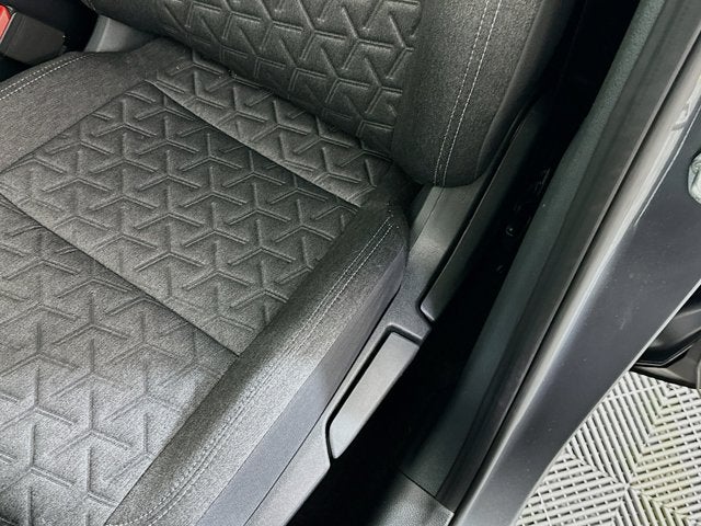 2025 Nissan Kicks SV FWD