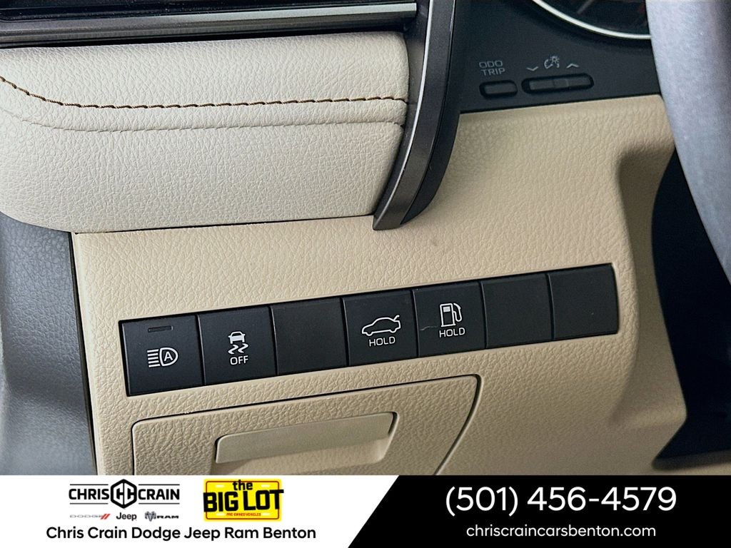 2020 Toyota Camry XLE V6