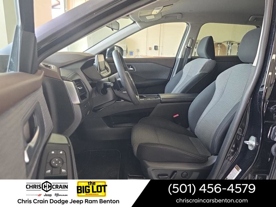 2023 Nissan Rogue SV FWD