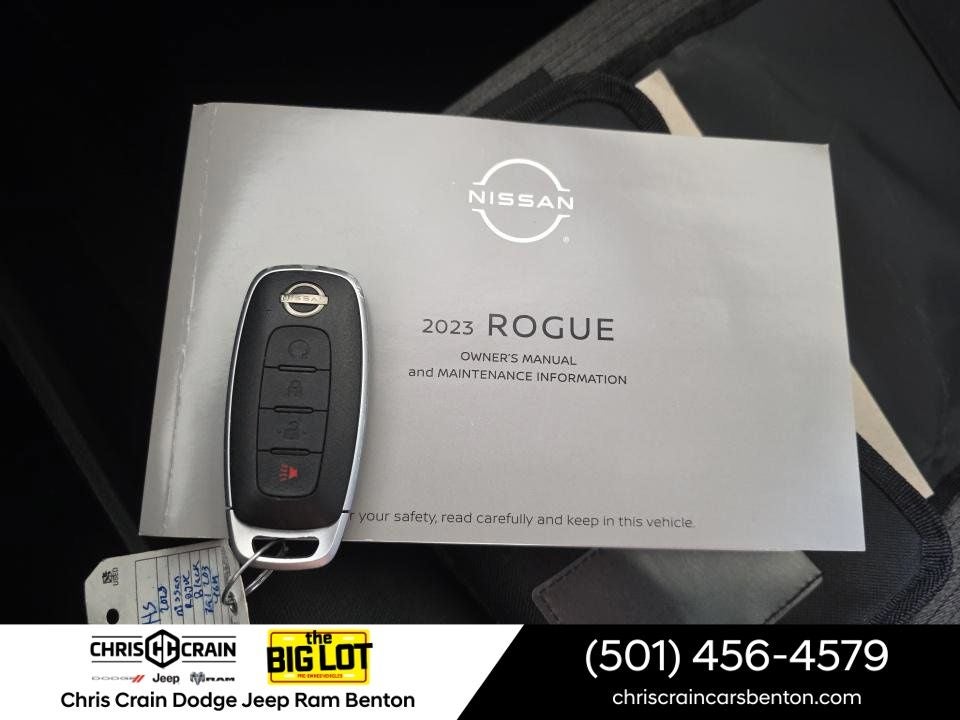 2023 Nissan Rogue SV FWD