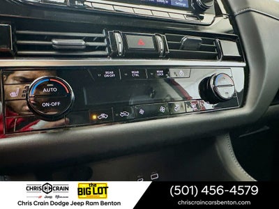 2024 Nissan Pathfinder SL FWD