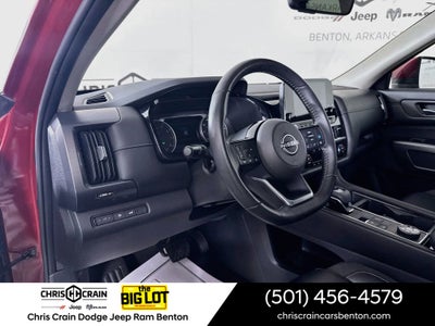 2023 Nissan Pathfinder SL 4WD