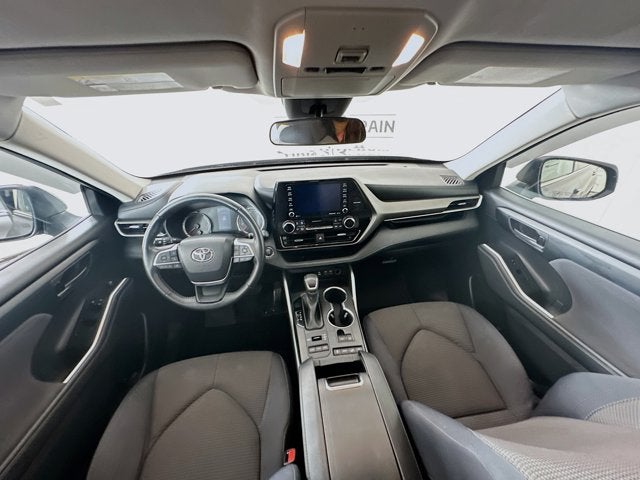 2022 Toyota Highlander LE