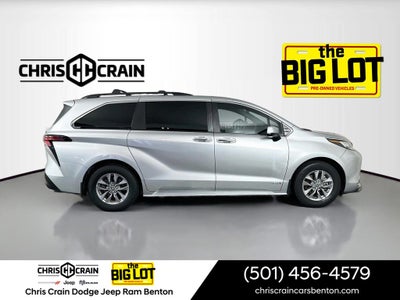 2021 Toyota Sienna XLE