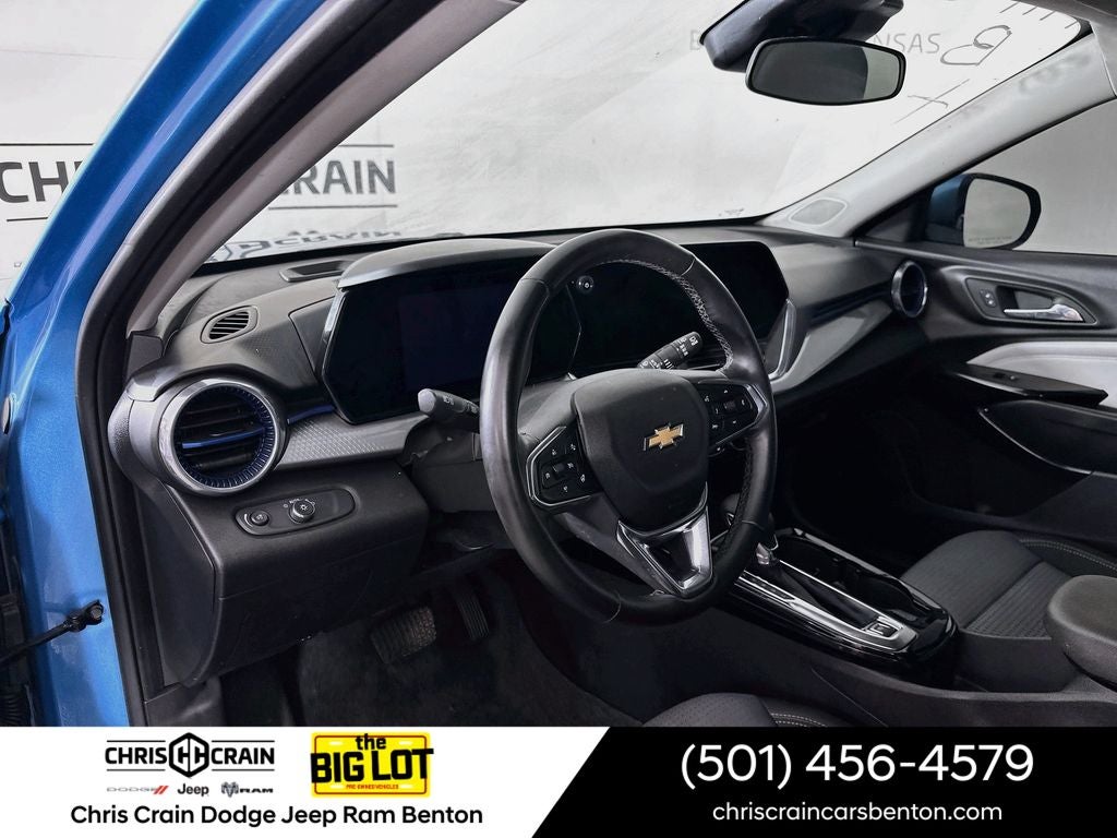 2025 Chevrolet Trax FWD LT