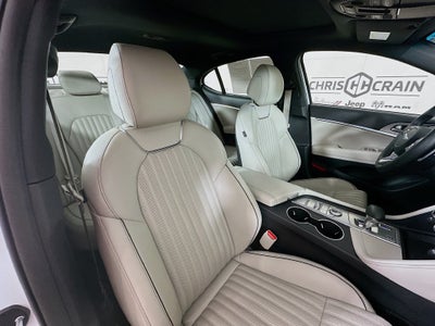 2023 Genesis G70 2.0T RWD