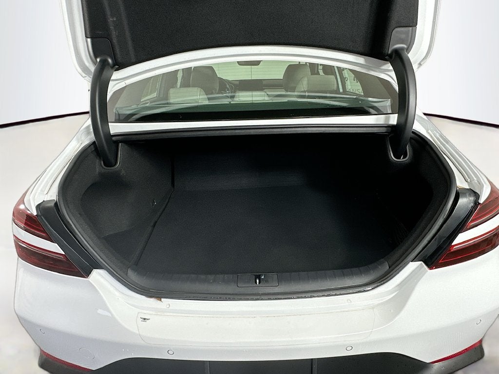 2023 Genesis G70 2.0T RWD