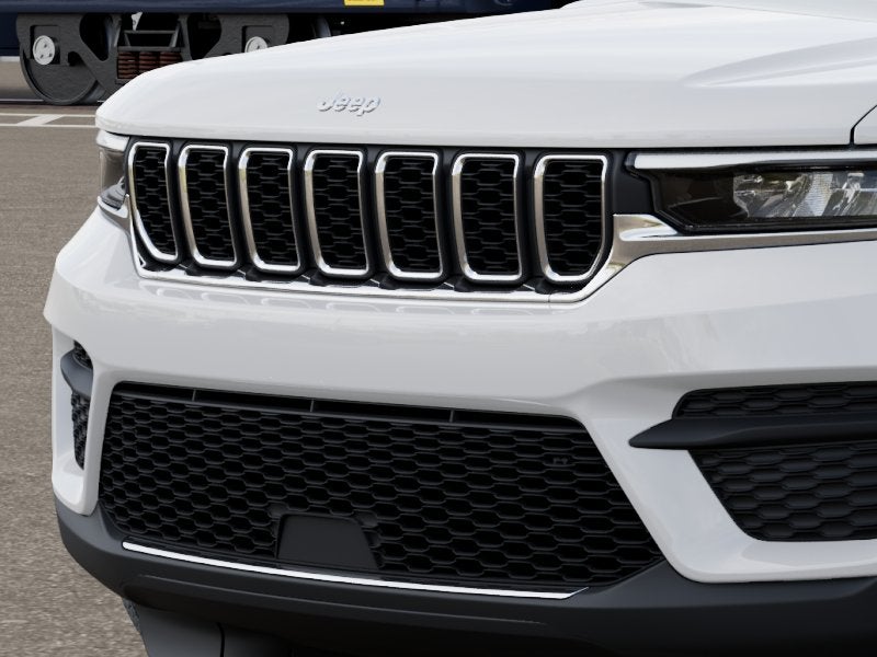 2027 Jeep Grand Cherokee GRAND CHEROKEE LAREDO 4X4