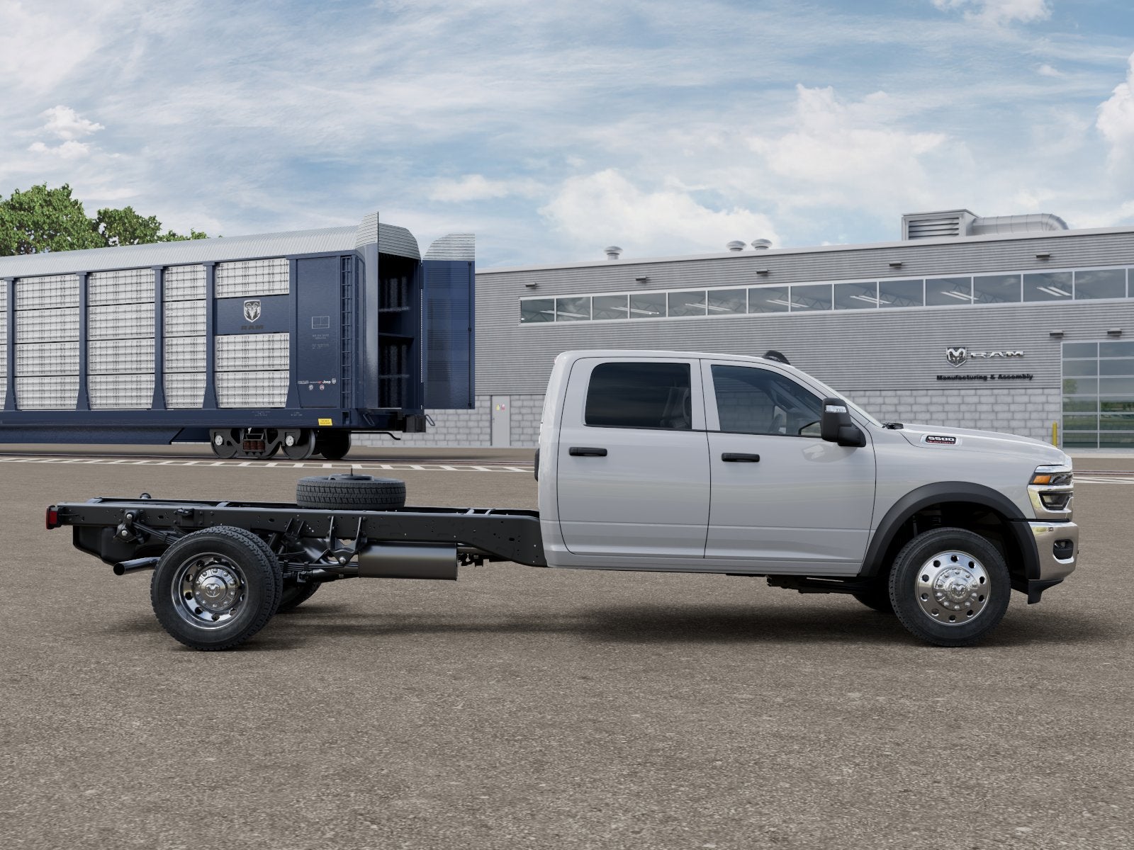 2026 RAM Ram 5500 Chassis Cab RAM 5500 TRADESMAN CHASSIS CREW CAB 4X4 84' CA
