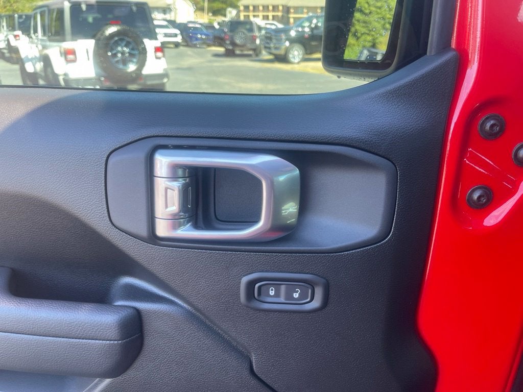 2027 Jeep Wrangler WRANGLER 4-DOOR SPORT