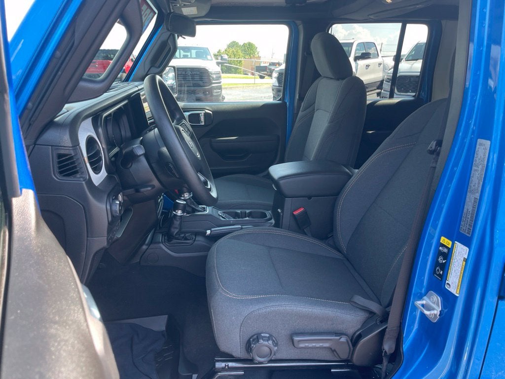 2025 Jeep Wrangler 4-Door Sport 4x4