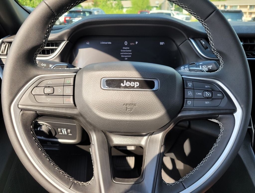 2025 Jeep Grand Cherokee GRAND CHEROKEE LAREDO 4X2