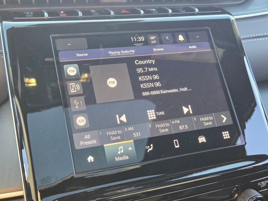 2025 Jeep Grand Cherokee GRAND CHEROKEE LAREDO X 4X2