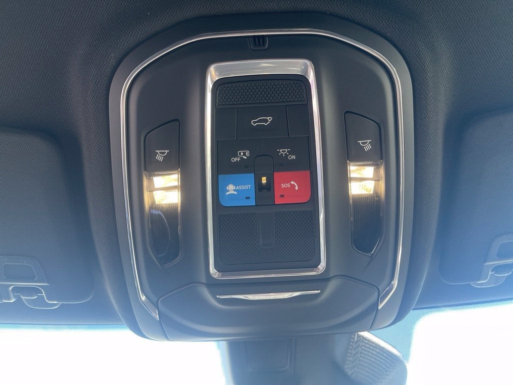 2027 Jeep Grand Cherokee GRAND CHEROKEE LAREDO ALTITUDE 4X2