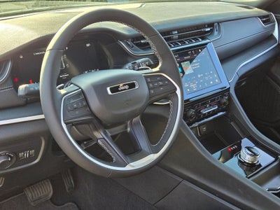 2025 Jeep Grand Cherokee GRAND CHEROKEE LAREDO X 4X4