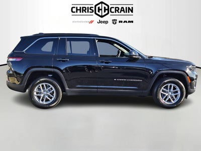 2025 Jeep Grand Cherokee GRAND CHEROKEE LAREDO X 4X4