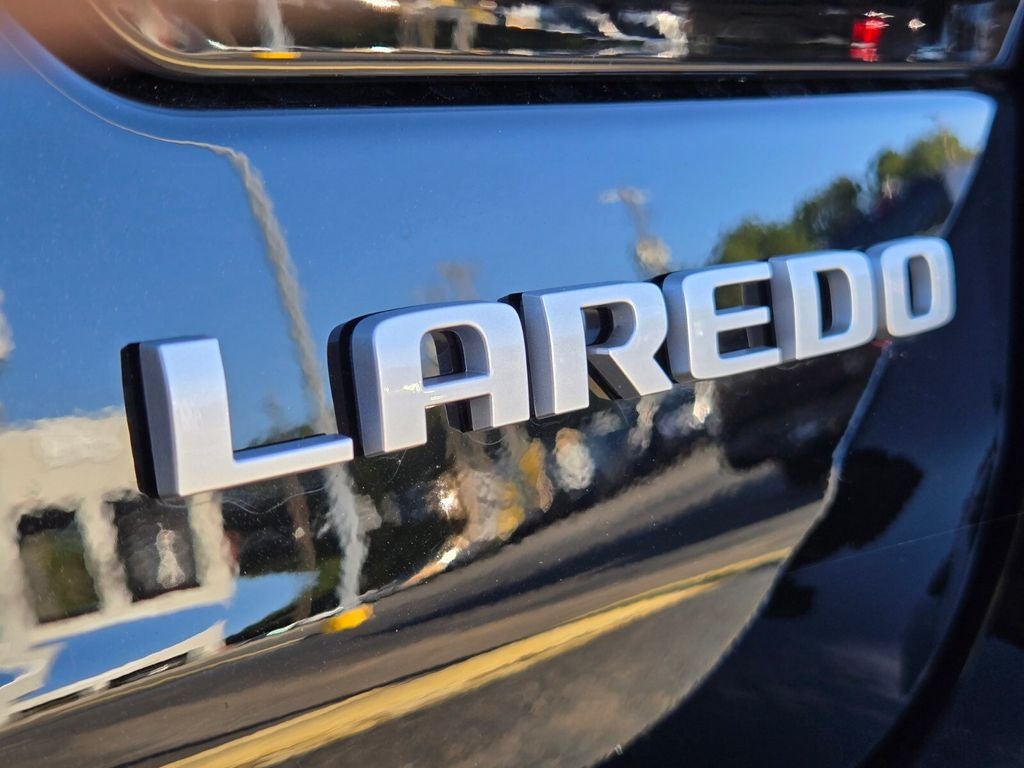 2025 Jeep Grand Cherokee GRAND CHEROKEE LAREDO X 4X4