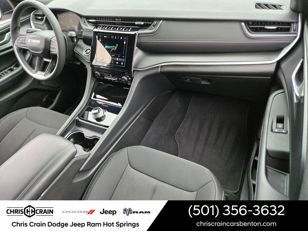 2025 Jeep Grand Cherokee Laredo X 4x4