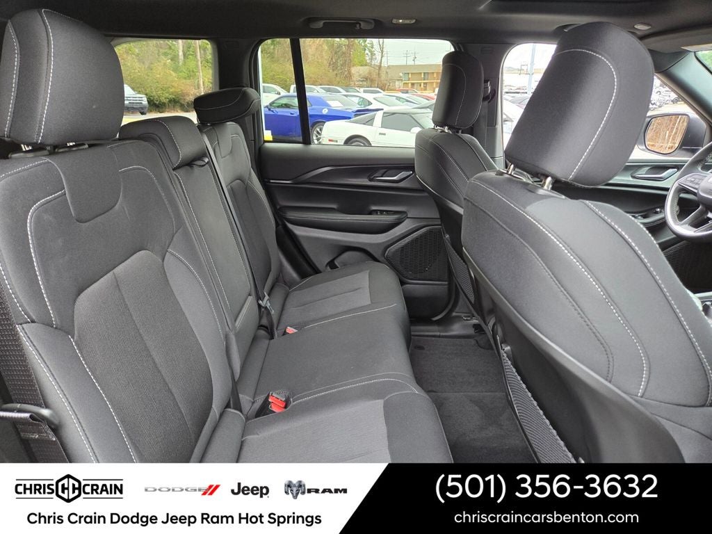 2025 Jeep Grand Cherokee Laredo X 4x4