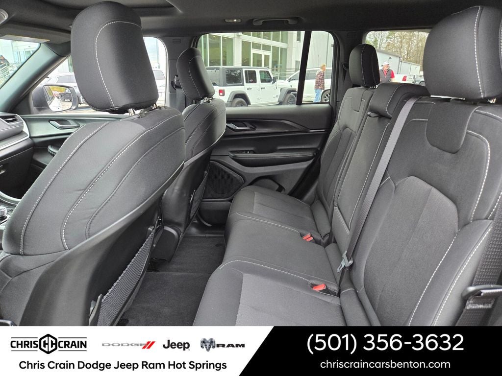 2025 Jeep Grand Cherokee Laredo X 4x4