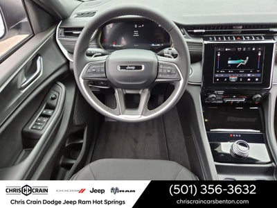 2025 Jeep Grand Cherokee Laredo X 4x4