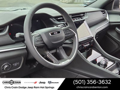 2025 Jeep Grand Cherokee Laredo X 4x4