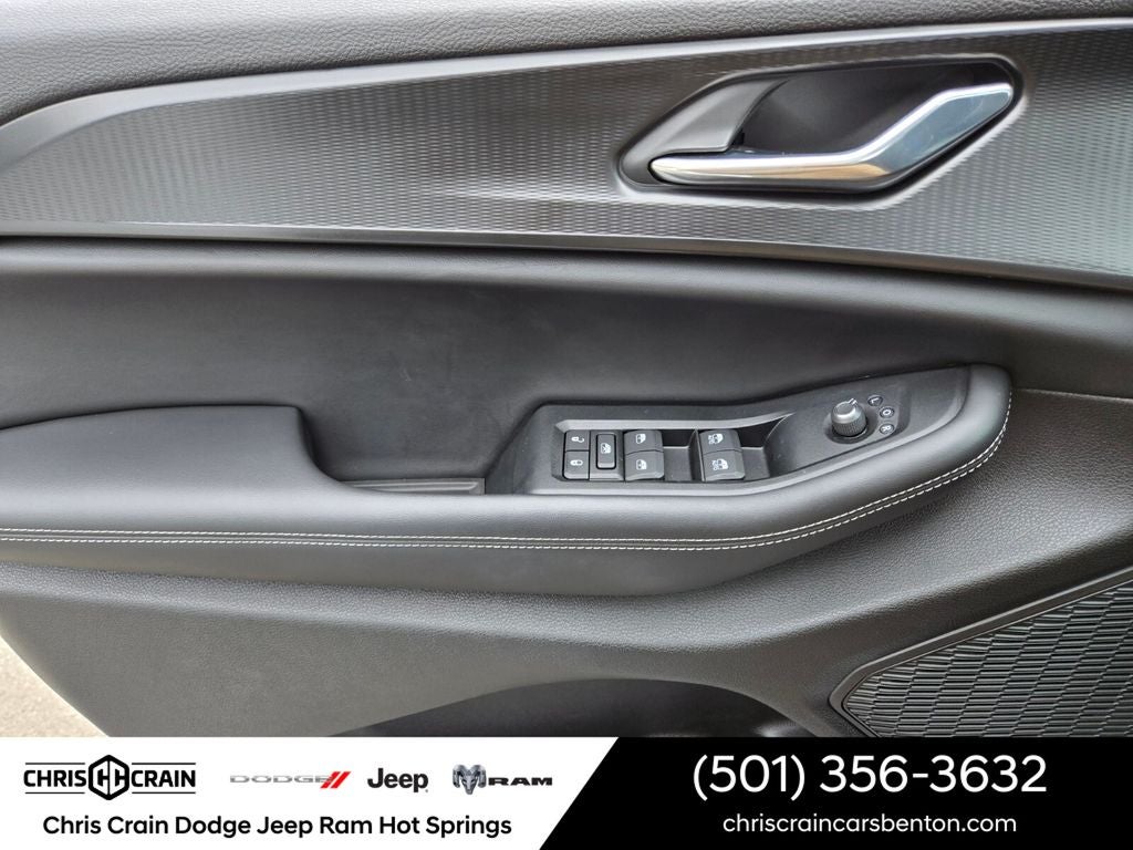 2025 Jeep Grand Cherokee Laredo X 4x4