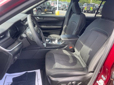 2025 Jeep Grand Cherokee Laredo X 4x4