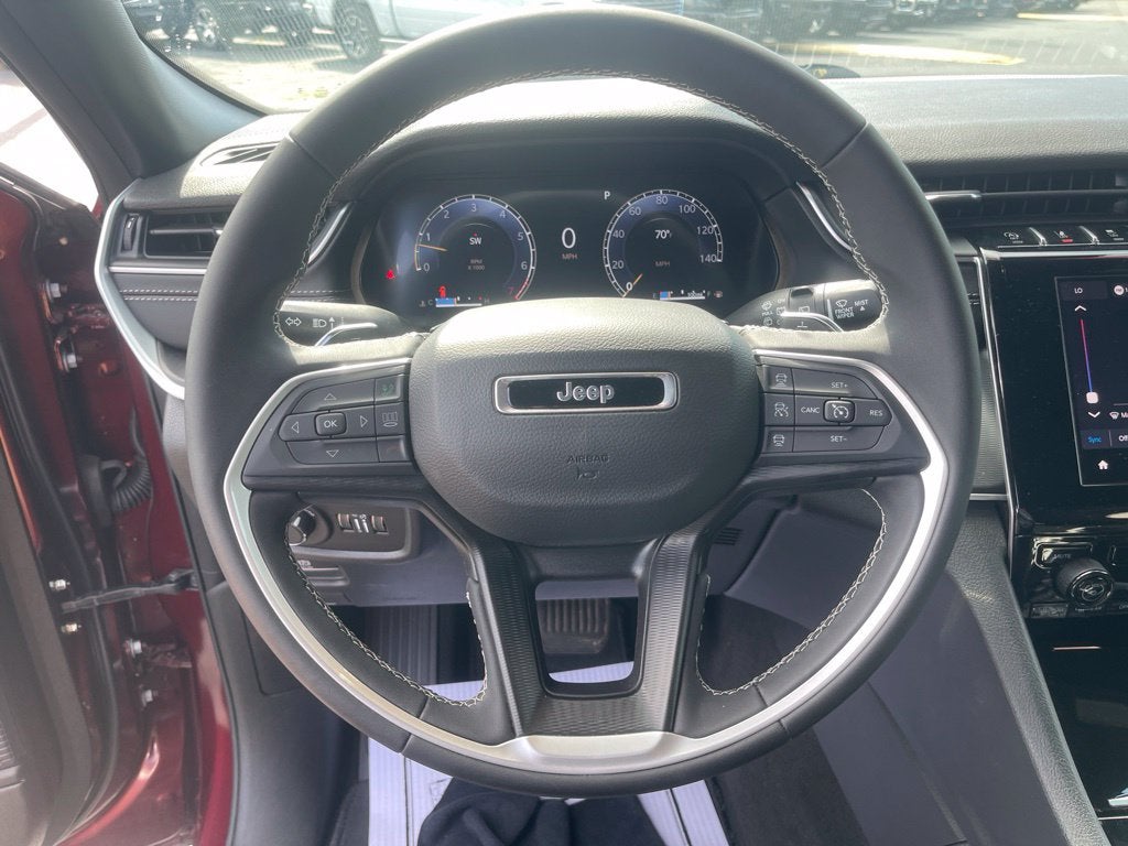 2025 Jeep Grand Cherokee Laredo X 4x4
