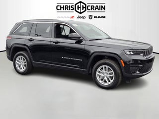 2025 Jeep Grand Cherokee GRAND CHEROKEE LAREDO X 4X4