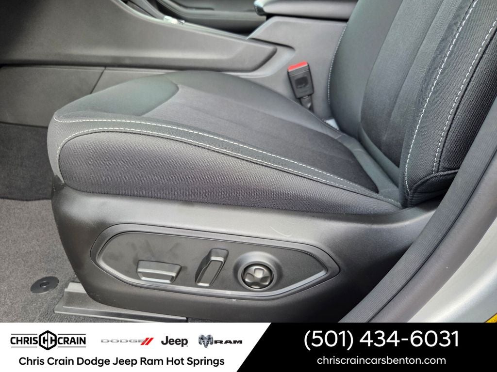 2026 Jeep Grand Cherokee GRAND CHEROKEE LAREDO 4X4